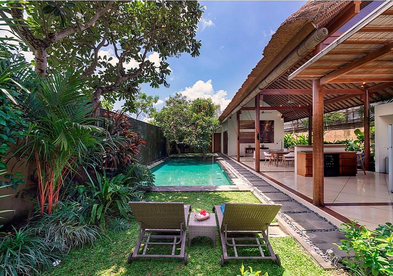 Villa Andalas Seminyak Extérieur photo